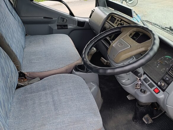 1994 Fuso (Mitsubishi) Canter, белый, 1650000 рублей - вид 7