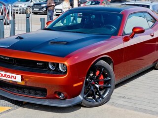2020 Dodge Challenger III Рестайлинг 2, оранжевый, 5500000 рублей, вид 2