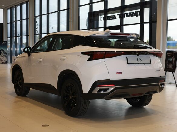 2025 Omoda C5 I Рестайлинг, белый, 2779000 рублей - вид 6