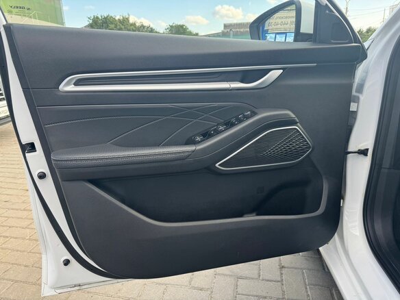 2024 Geely Emgrand II, белый - вид 11