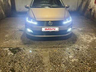 2016 Volkswagen Polo V Рестайлинг, бежевый, 1115000 рублей, вид 3