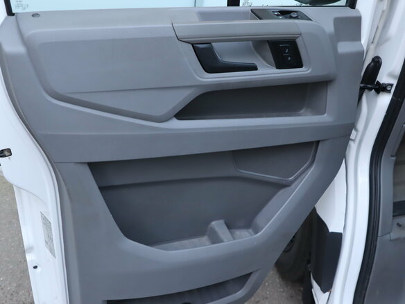 2022 Volkswagen Crafter, белый, 4500000 рублей - вид 19