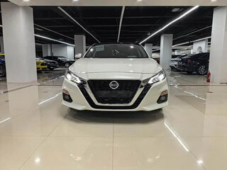 2023 Nissan Altima VI (L34) Рестайлинг, белый, 1600000 рублей, вид 2