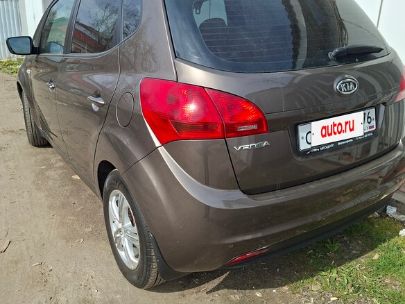 2013 Kia Venga I, коричневый, 750000 рублей - вид 8