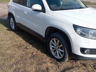2015 Volkswagen Tiguan I Рестайлинг, белый, 1370000 рублей, вид 5