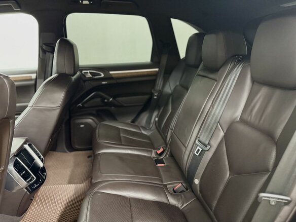 2012 Porsche Cayenne Diesel II (958), фиолетовый, 2398000 рублей - вид 12