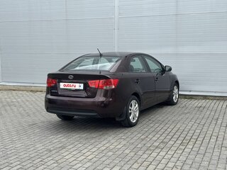 2011 Kia Cerato 6-speed II, красный, 530000 рублей, вид 4