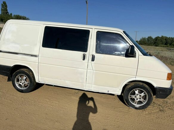 1995 Volkswagen Transporter T4, белый - вид 4