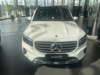2025 Mercedes-Benz GLB 220 I (X247) Рестайлинг, белый, 5290000 рублей, вид 2