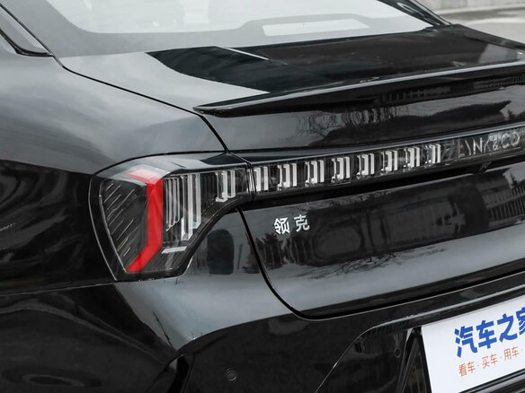 2026 Lynk & Co 03 I Рестайлинг 2, чёрный - вид 18