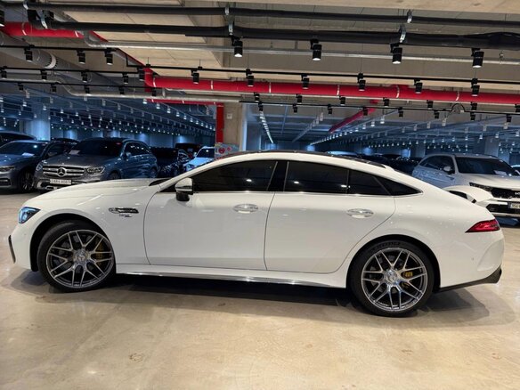 2022 Mercedes-Benz AMG GT 4-Door Coupe 43 I, белый, 10900000 рублей - вид 22