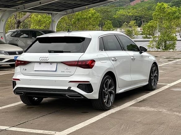 2022 Audi A3 Sportback 35 TFSI IV (8Y), белый, 2200000 рублей - вид 3