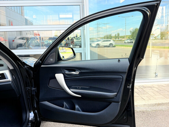 2017 BMW 1 серии 118i II (F20/F21) Рестайлинг, чёрный - вид 18