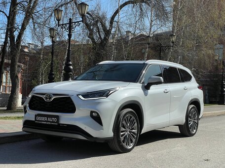 Toyota Highlander IV (XU70)