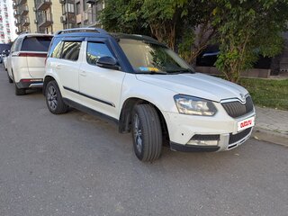 2018 Skoda Yeti I Рестайлинг, белый, 1100000 рублей, вид 3