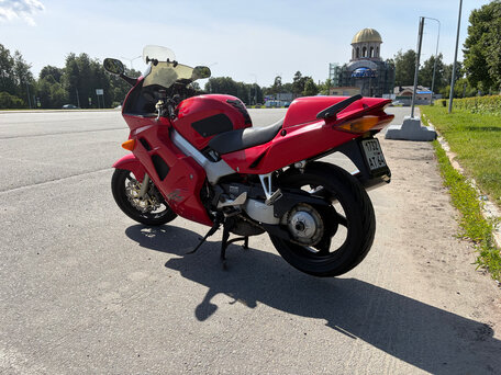 1999 Honda VFR 800, красный, 300000 рублей, вид 5