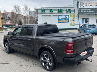 2021 Ram 1500 Crew Cab eTorque V, серый, 7800000 рублей, вид 3
