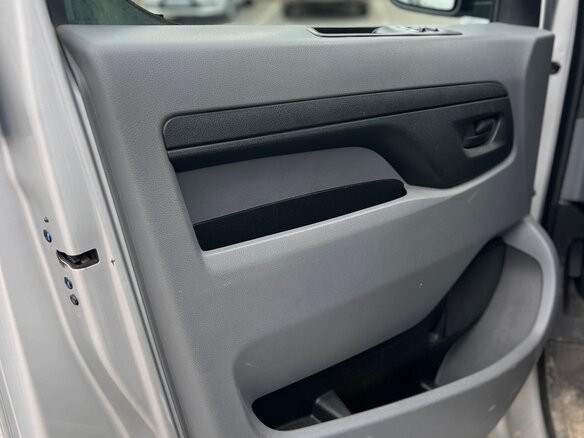 2021 Opel Vivaro, серебристый, 2350000 рублей - вид 9
