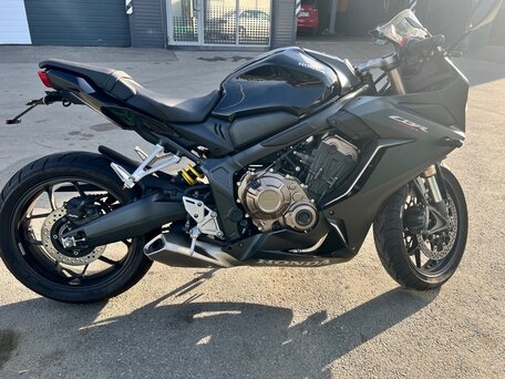 2022 Honda CBR 650R, чёрный, 850000 рублей, вид 4