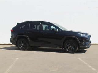 2021 Toyota RAV4 V (XA50), чёрный, 2850000 рублей, вид 3