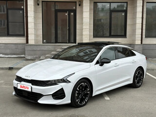 2021 Kia K5 III, белый, 2550000 рублей, вид 3