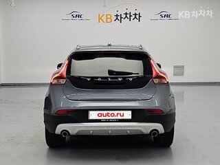 2018 Volvo V40 II Рестайлинг, серый, 1230000 рублей, вид 2