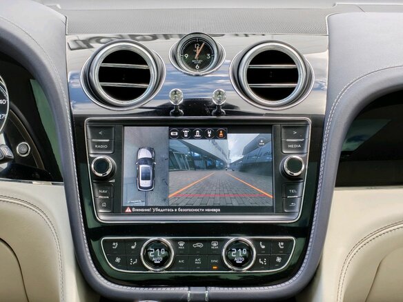 2016 Bentley Bentayga I, синий, 8750000 рублей - вид 21