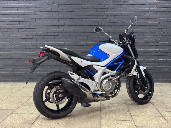 2010 Suzuki SFV 650 Gladius, синий, 515000 рублей - вид 5