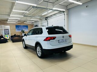 2018 Volkswagen Tiguan II, белый, 2249900 рублей, вид 4