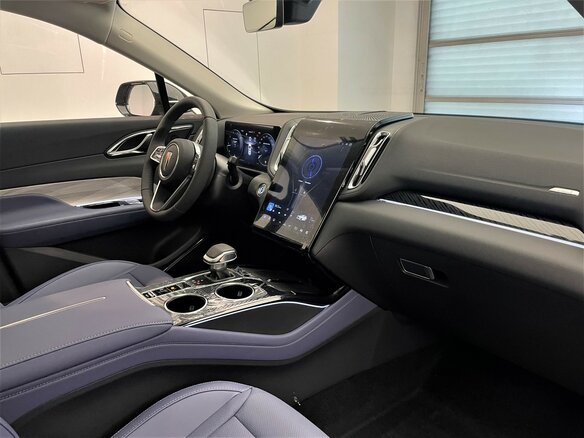 2025 Hongqi HS3, серый - вид 16