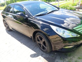 2010 Hyundai Sonata VI (YF), чёрный, 900000 рублей, вид 3