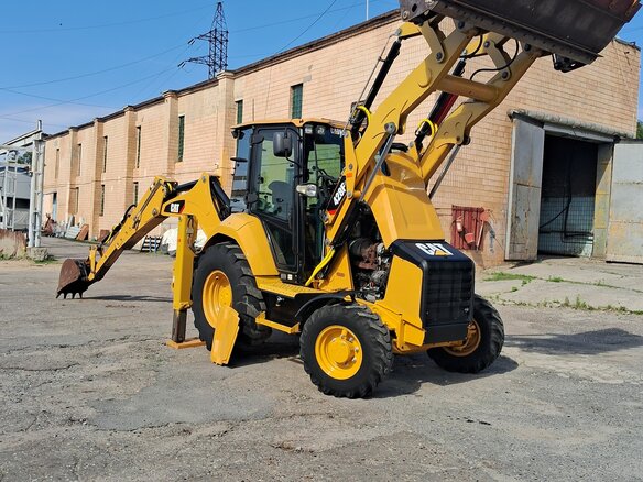 2019 Caterpillar 428F2, жёлтый, 7540000 рублей - вид 10