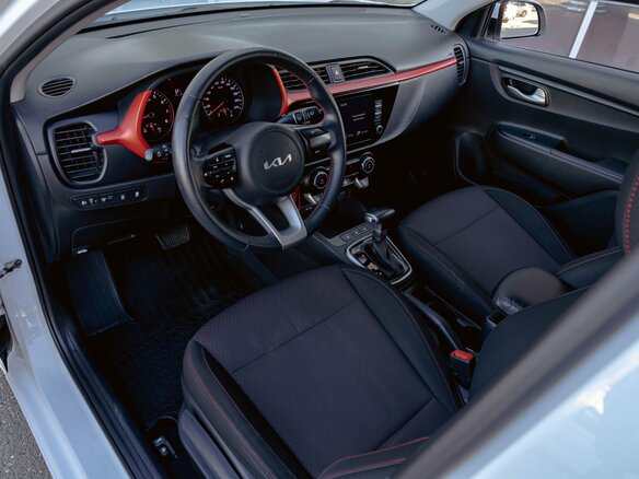 2021 Kia Rio IV Рестайлинг, белый, 1555000 рублей - вид 14