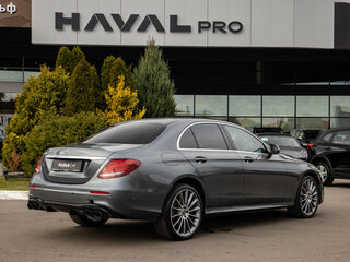 2017 Mercedes-Benz E-Класс 200 V (W213, S213, C238), серебристый, 2538000 рублей, вид 4