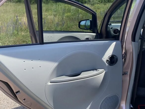 2013 Mitsubishi i, розовый, 700000 рублей - вид 10