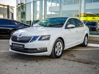 2018 Skoda Octavia III (A7) Рестайлинг, белый, 2050000 рублей, вид 3