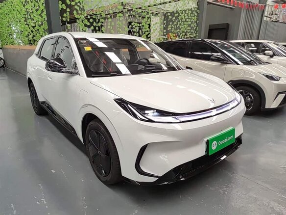 2025 Arcfox T1 42.3 kWh, белый