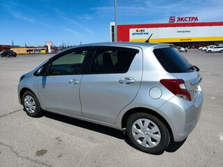 2016 Toyota Vitz III (XP130) Рестайлинг, серый, 760000 рублей, вид 5