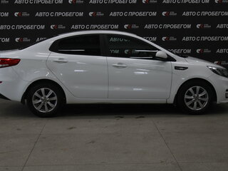 2016 Kia Rio III Рестайлинг, белый, 963000 рублей, вид 2