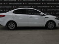 2016 Kia Rio III Рестайлинг, белый, 963000 рублей - вид 3
