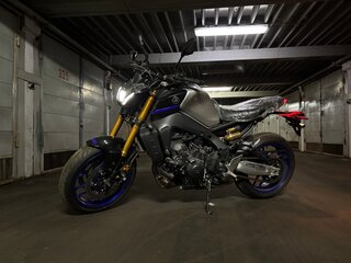 2023 Yamaha MT-09 (FZ-09), синий, 1380000 рублей, вид 1