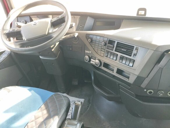 2016 Volvo FH, красный, 5672450 рублей - вид 5