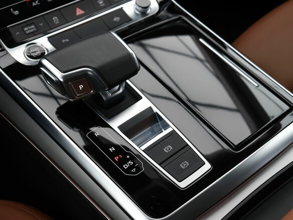 2023 Audi Q8 55 TFSI I (4M), чёрный, 8990000 рублей - вид 19