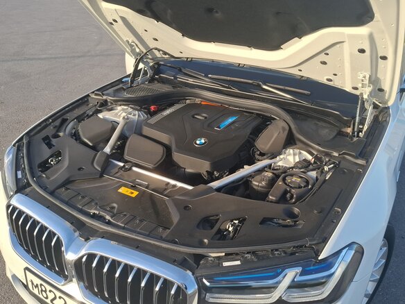 2021 BMW 5 серии 530e VII (G30/G31/G38) Рестайлинг, белый, 4881000 рублей - вид 28