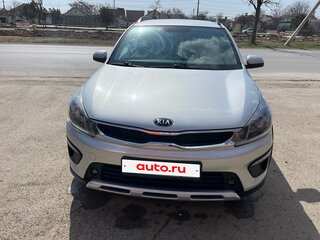 2019 Kia Rio X-Line IV, серебристый, 1370000 рублей, вид 1