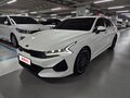 2022 Kia K5 LPi III, белый