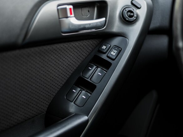 2011 Kia Cerato 6-speed II, красный, 525000 рублей - вид 8