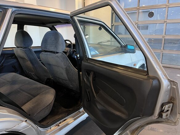 2004 Lada (ВАЗ) 2115, серебристый - вид 13