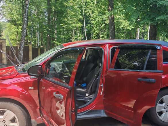2008 Dodge Caliber I, красный - вид 3