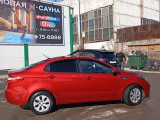 2013 Kia Rio III, красный, 750000 рублей, вид 4